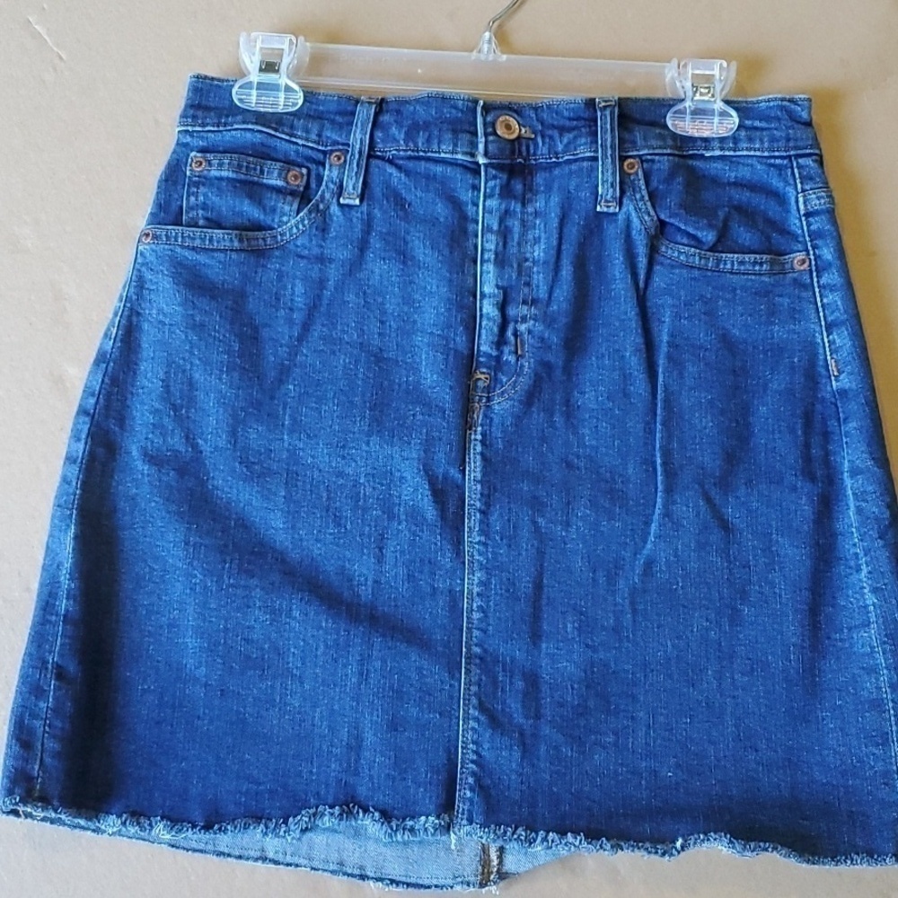 J. CREW Mercantile blue denim 5 pocket skirt size 6
